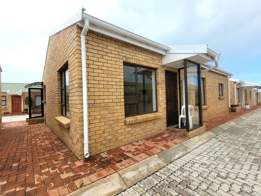 2 Bedroom Property for Sale in C Place Eastern Cape